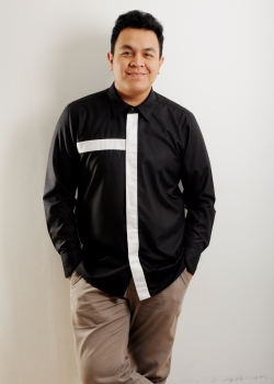 Tulus Bawa Sepatu ke Jepang