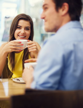 10 Hal Yang Diperhatikan Pria Saat Bertemu Wanita