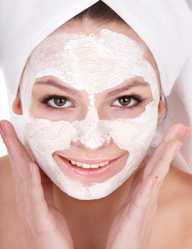 4 Cara Praktis Buat Masker Wajah Sendiri 