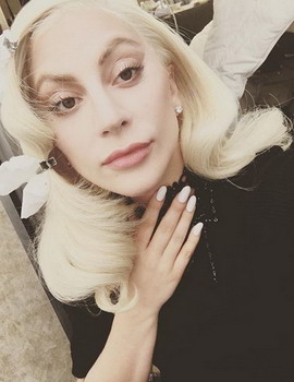 Masuk Nominasi Golden Globe Awards 2016, Lady Gaga Minta Maaf