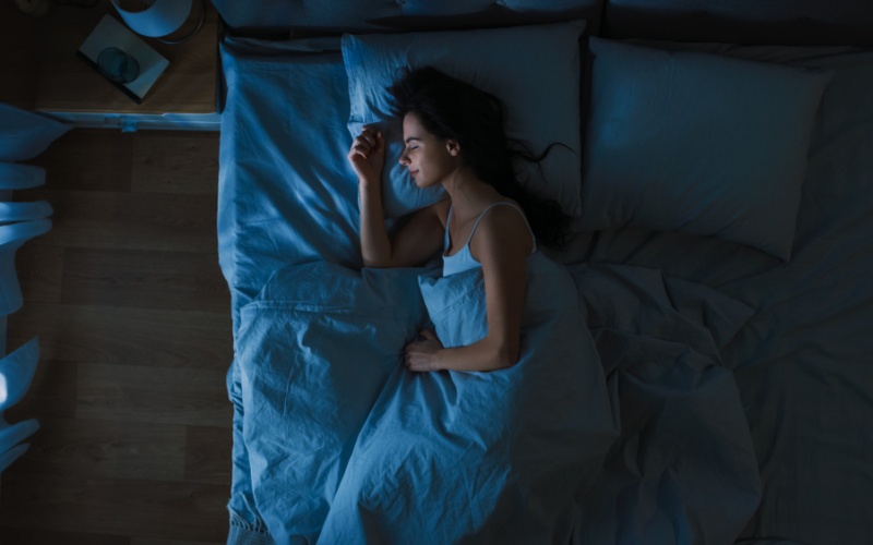 Tidur malam tanpa lampu